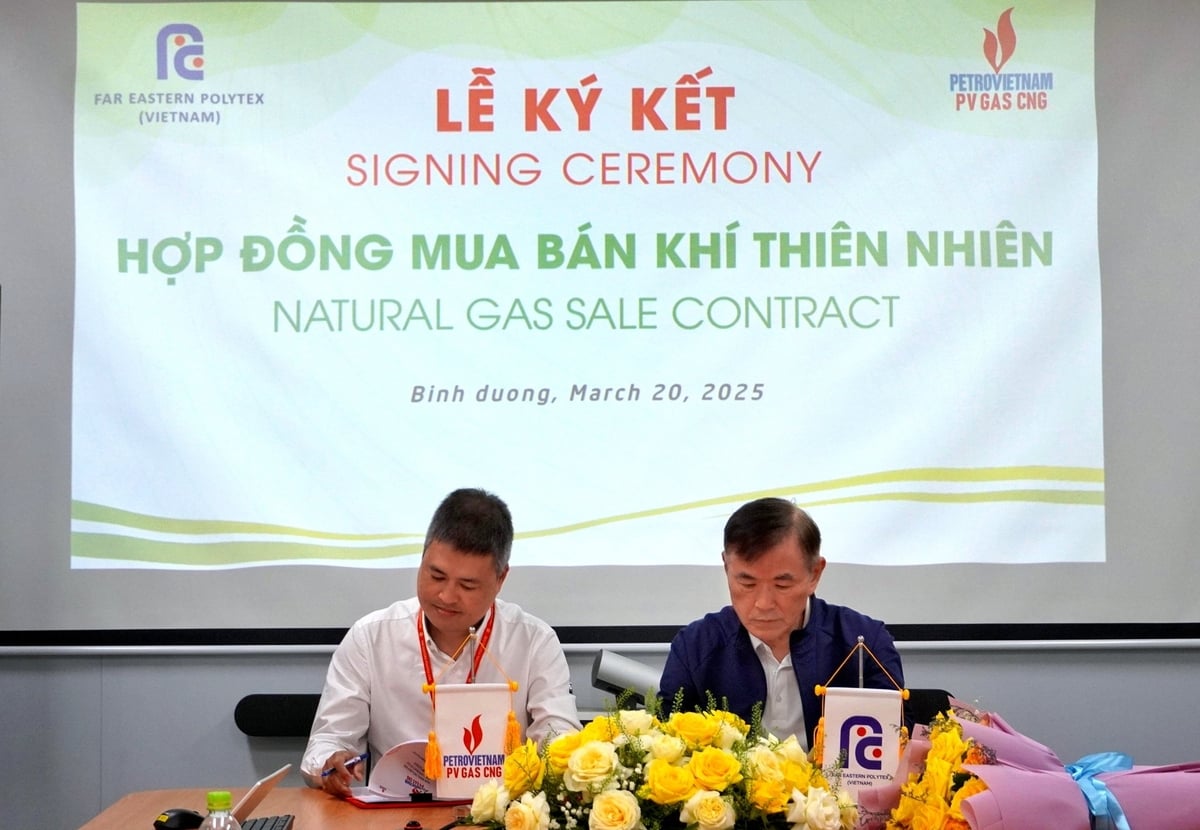 Đại diện hai bên ký kết hợp đồng mua bán khí thiên nhiên. Ảnh: PV GAS. Đại diện hai bên ký kết hợp đồng mua bán khí thiên nhiên. Ảnh: PV GAS.