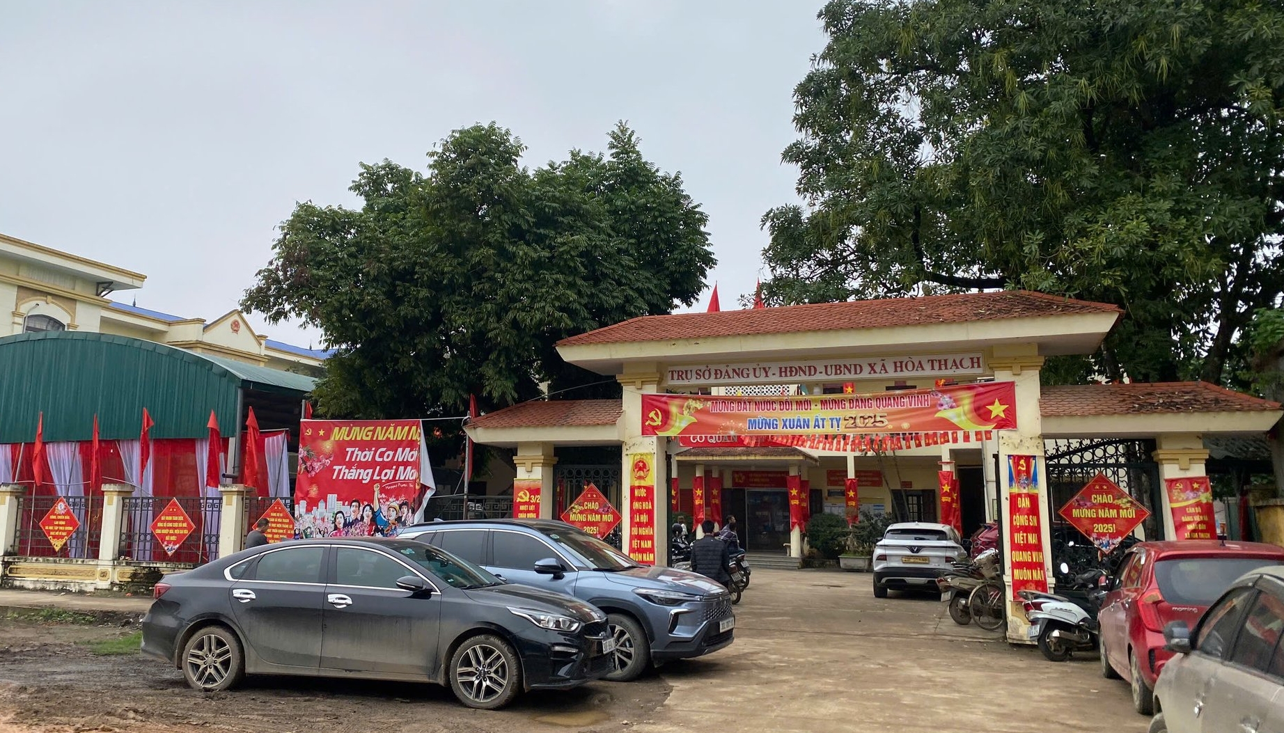Trụ sở UBND xã Hoà Thạch. Ảnh: T.Thành. Trụ sở UBND xã Hoà Thạch. Ảnh: T.Thành.