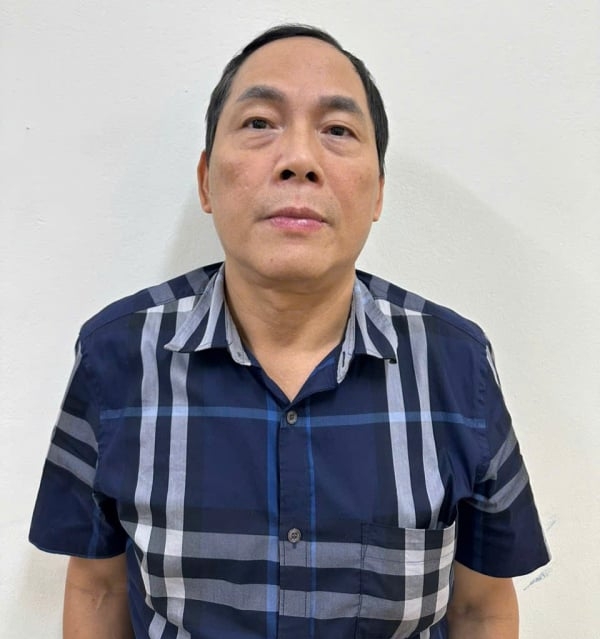 Đối tượng Hoàng Quốc Hùng, nguyên Giám đốc Trung tâm Lý lịch tư pháp quốc gia. Ảnh: CAND. Đối tượng Hoàng Quốc Hùng, nguyên Giám đốc Trung tâm Lý lịch tư pháp quốc gia. Ảnh: CAND.
