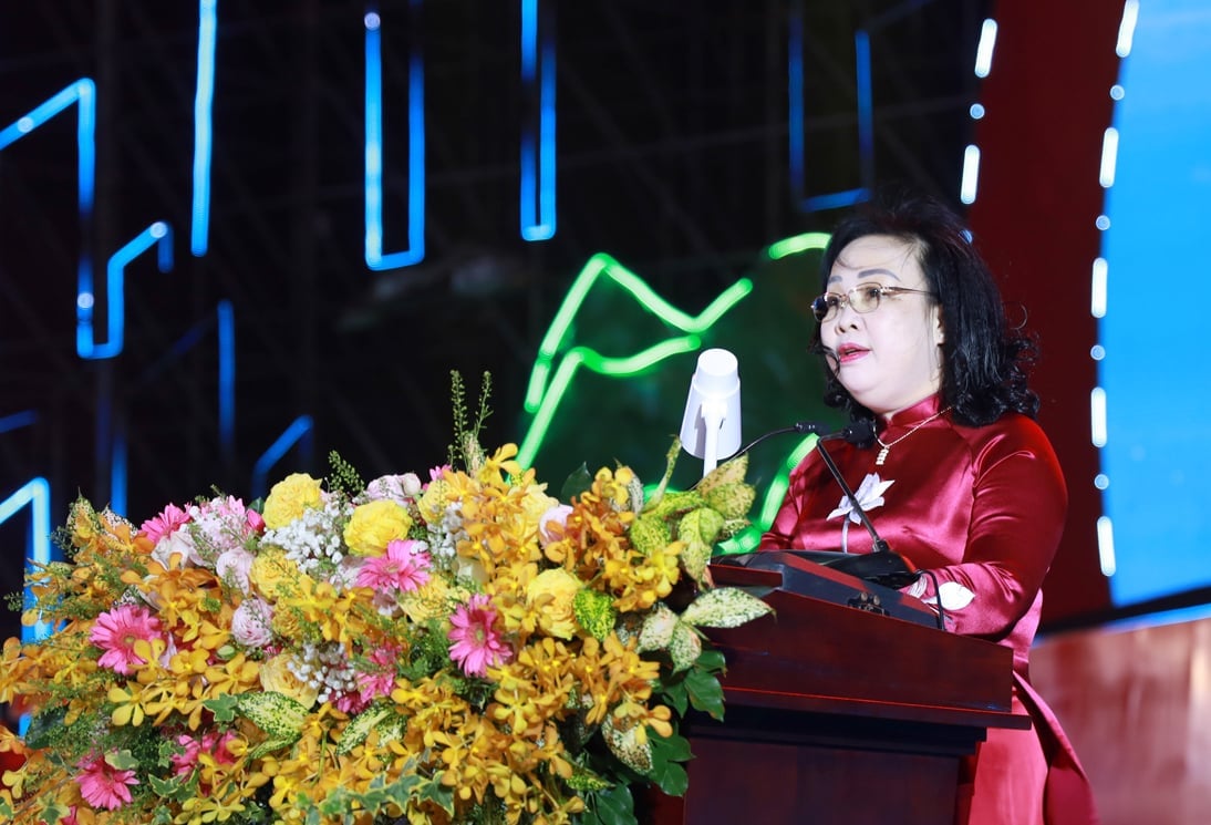 Bà Cao Thị Hòa An, Bí thư Tỉnh ủy, Chủ tịch HĐND tỉnh Phú Yên phát biểu tại lễ kỷ niệm. Ảnh: XT. Bà Cao Thị Hòa An, Bí thư Tỉnh ủy, Chủ tịch HĐND tỉnh Phú Yên phát biểu tại lễ kỷ niệm. Ảnh: XT.