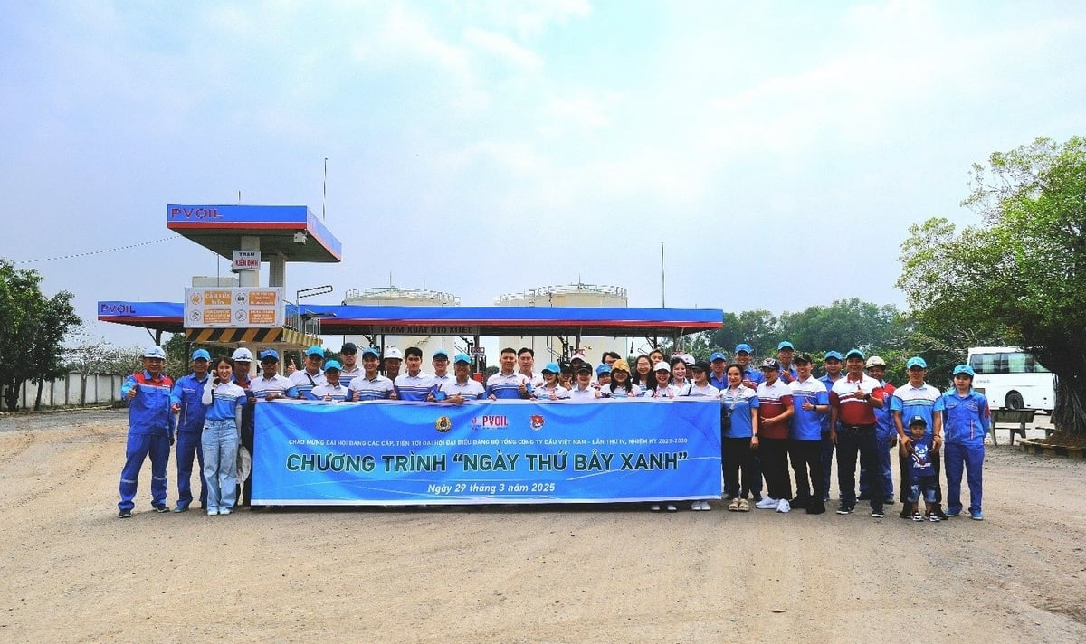 Chương trình thu hút sự tham gia của hàng trăm đoàn viên, thanh niên tại hơn 100 điểm trong toàn hệ thống của PVOIL. Ảnh: PVOIL. Chương trình thu hút sự tham gia của hàng trăm đoàn viên, thanh niên tại hơn 100 điểm trong toàn hệ thống của PVOIL. Ảnh: PVOIL.