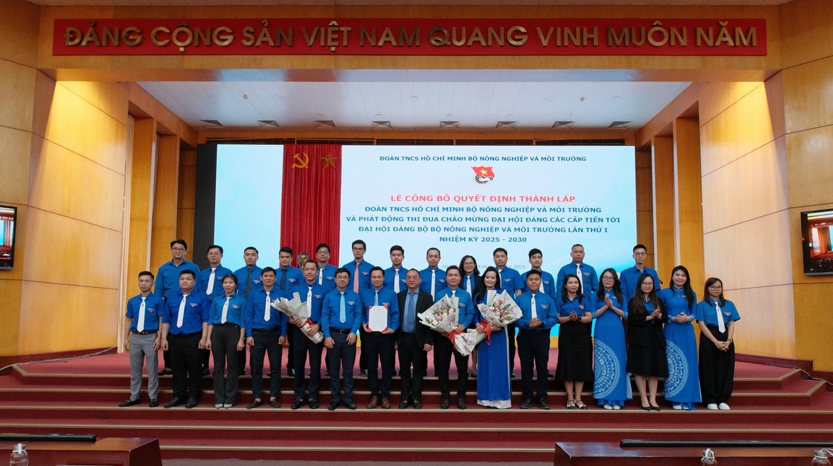 Ban Chấp hành Đoàn TNCS Hồ Chí Minh Bộ Nông nghiệp và Môi trường giai đoạn 2025 - 2027 gồm 29 ủy viên. Ảnh: Quỳnh Chi. Ban Chấp hành Đoàn TNCS Hồ Chí Minh Bộ Nông nghiệp và Môi trường giai đoạn 2025 - 2027 gồm 29 ủy viên. Ảnh: Quỳnh Chi.