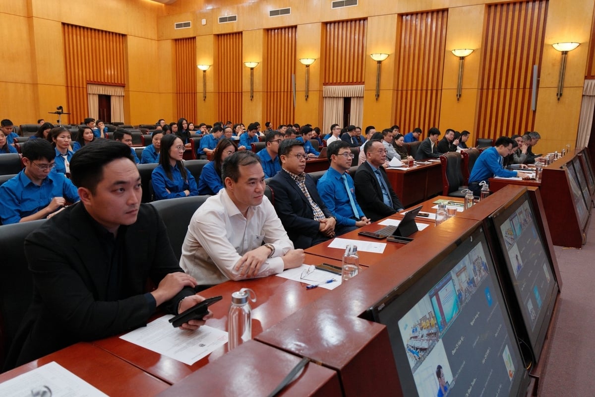 Lễ công bố Quyết định thành lập Đoàn TNCS Bộ Nông nghiệp và Môi trường chiều 3/4 được tổ chức ở trụ sở Bộ và kết nối trực tuyến đến 66 cơ sở trực thuộc. Ảnh: Quỳnh Chi. Lễ công bố Quyết định thành lập Đoàn TNCS Bộ Nông nghiệp và Môi trường chiều 3/4 được tổ chức ở trụ sở Bộ và kết nối trực tuyến đến 66 cơ sở trực thuộc. Ảnh: Quỳnh Chi.