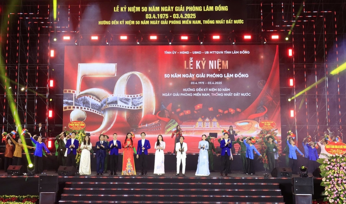 Lễ kỷ niệm 50 năm Ngày giải phóng Lâm Đồng được tổ chức trang trọng. Ảnh: TL. Lễ kỷ niệm 50 năm Ngày giải phóng Lâm Đồng được tổ chức trang trọng. Ảnh: TL.