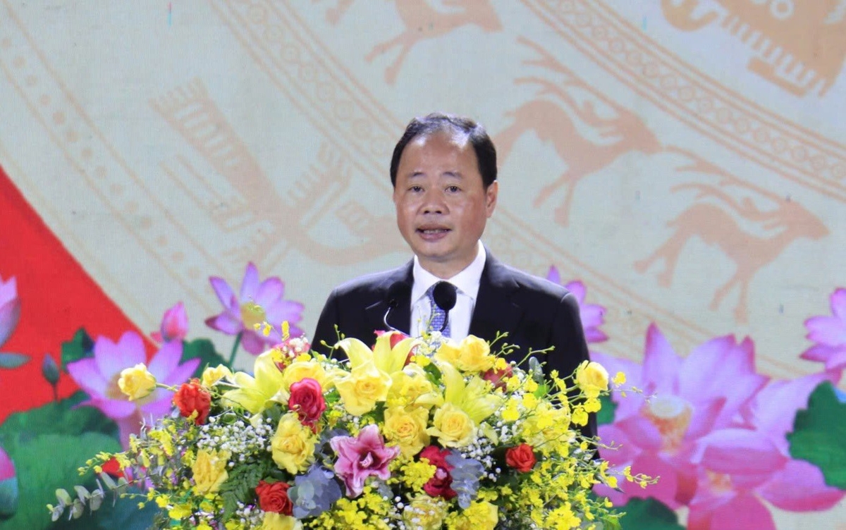 Ông Trần Hồng Thái, Chủ tịch UBND tỉnh Lâm Đồng, đọc diễn văn kỷ niệm 50 năm Ngày giải phóng Lâm Đồng. Ảnh: TL. Ông Trần Hồng Thái, Chủ tịch UBND tỉnh Lâm Đồng, đọc diễn văn kỷ niệm 50 năm Ngày giải phóng Lâm Đồng. Ảnh: TL.