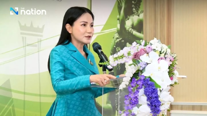 The Minister of Agriculture and Cooperatives, Narumon Pinyosinwat, expressed concerns about durian exports to China and reassured that there are sufficient laboratories to handle the large volume expected in May. 