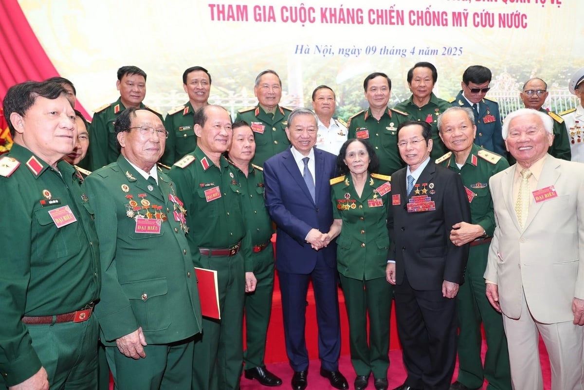 Tổng Bí thư Tô Lâm gặp gỡ các đại biểu. Ảnh: TTXVN. Tổng Bí thư Tô Lâm gặp gỡ các đại biểu. Ảnh: TTXVN.