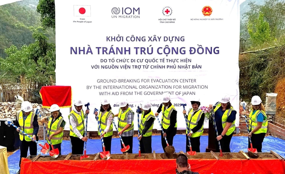 Groundbreaking ceremony for evacuation center in Choi village, Dinh Phung commune, Bao Lac district, Cao Bang province. Photo: Department of Dyke Management and Natural Disaster Prevention and Control.