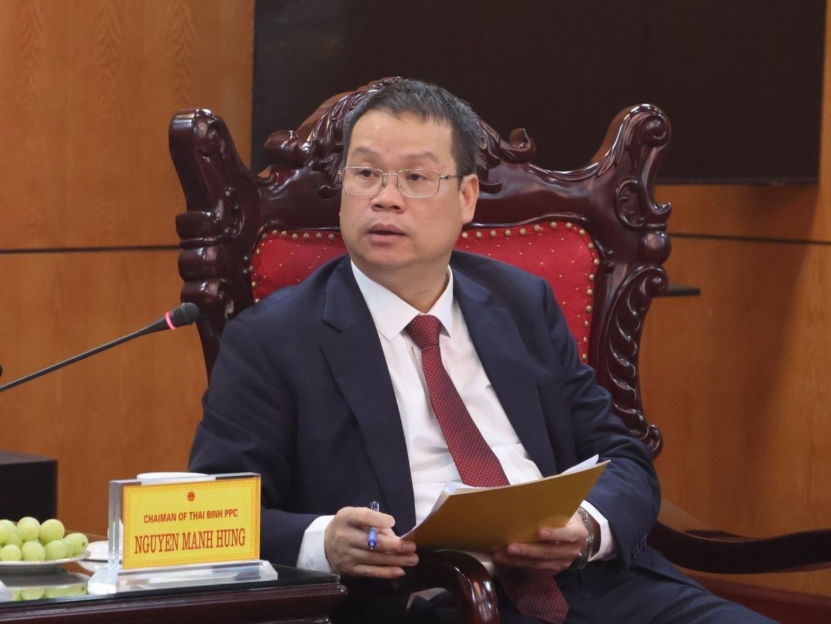 Mr. Nguyen Manh Hung, Chairman of the Thai Binh Provincial People's Committee, shared about the province's development orientation. Photo: Trung Nguyen.