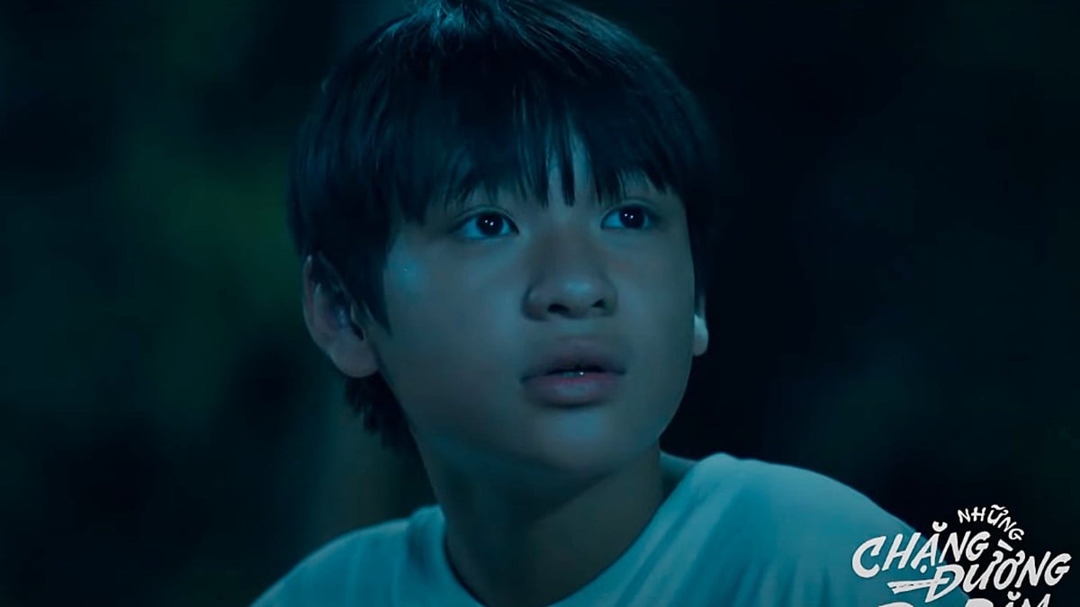 Lúc này Phỏm ấp úng muốn nói điều gì đó. Ảnh CMH Lúc này Phỏm ấp úng muốn nói điều gì đó. Ảnh CMH