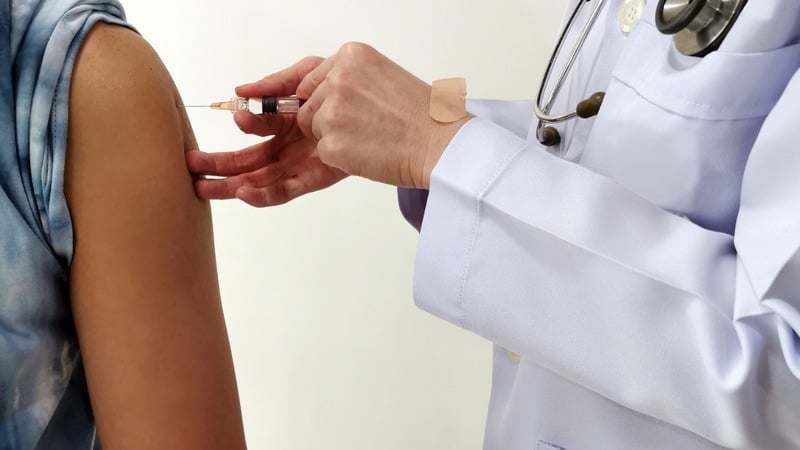 Các chuyên gia cho rằng, cần thêm các nghiên cứu để xác định tác dụng của vaccine ngừa bệnh zona và nguy cơ mắc chứng mất trí nhớ. Ảnh: Nature. Các chuyên gia cho rằng, cần thêm các nghiên cứu để xác định tác dụng của vaccine ngừa bệnh zona và nguy cơ mắc chứng mất trí nhớ. Ảnh: Nature.