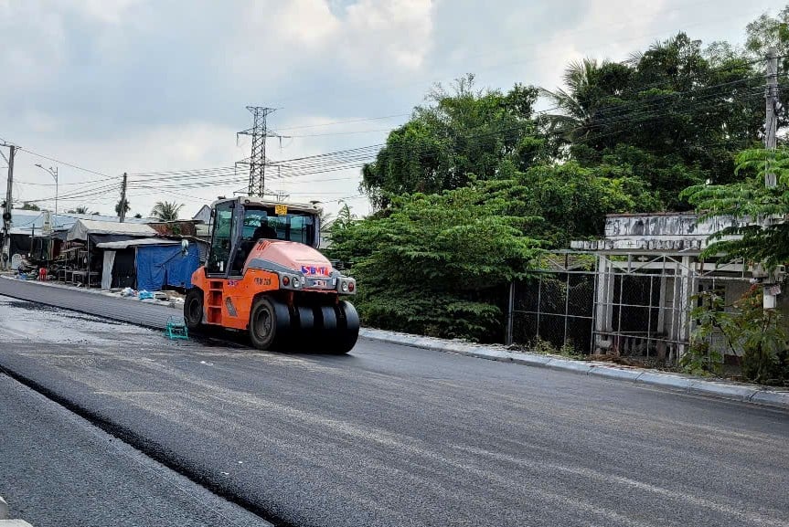 Thi công đường dẫn vào cầu Rạch Miễu 2, đoạn qua TP Mỹ Tho, tỉnh Tiền Giang. Ảnh: Minh Đảm. Thi công đường dẫn vào cầu Rạch Miễu 2, đoạn qua TP Mỹ Tho, tỉnh Tiền Giang. Ảnh: Minh Đảm.