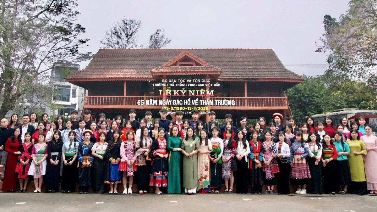 Trường Phổ thông Vùng cao Việt Bắc có chức năng thực hiện chính sách dân tộc của Đảng và Nhà nước trong việc tạo nguồn nhân lực cho vùng đồng bào dân tộc thiểu số và miền núi. Ảnh: Facebook Trường Phổ thông Vùng cao Việt Bắc.