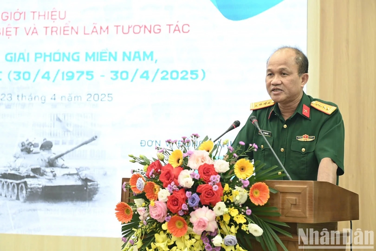 Đại tá, Tiến sĩ Lê Thanh Bài phát biểu. Đại tá, Tiến sĩ Lê Thanh Bài phát biểu.