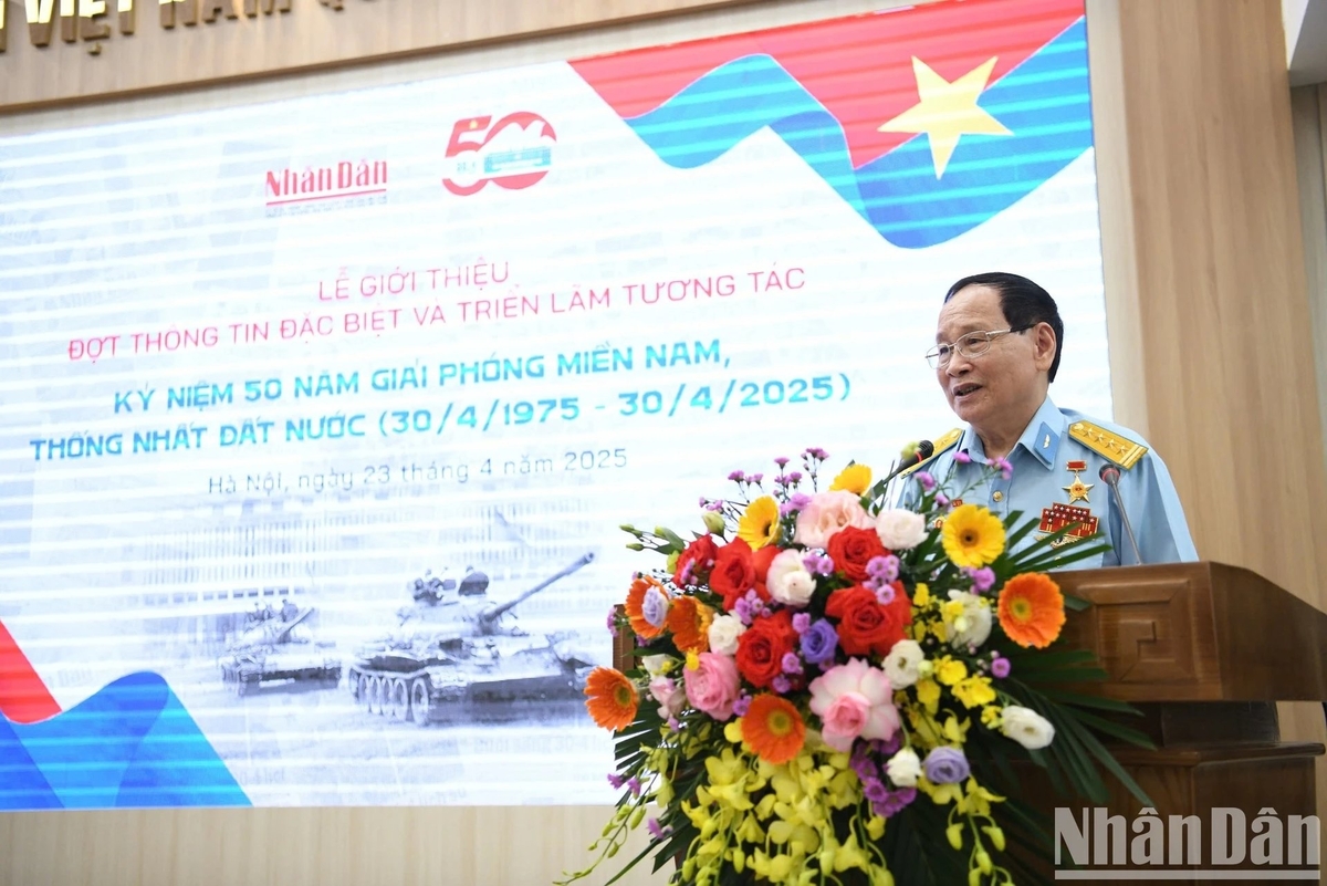 Đại tá Nguyễn Văn Lục, Anh hùng lực lượng vũ trang nhân dân. Đại tá Nguyễn Văn Lục, Anh hùng lực lượng vũ trang nhân dân.