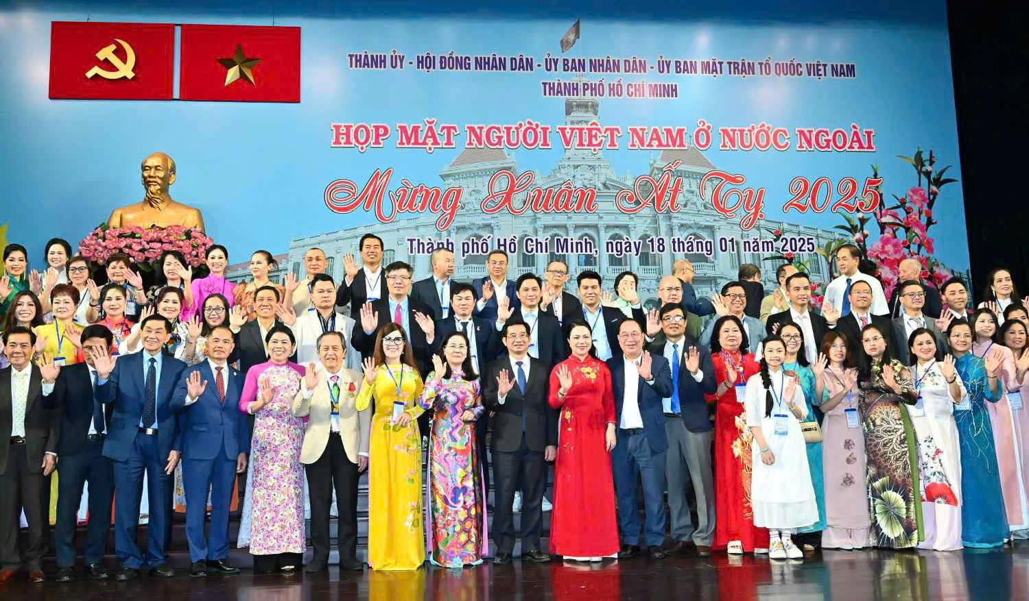 Kỷ niệm 30/4, TP.HCM tổ chức nhiều hoạt động tri ân cộng đồng kiều bào đã có nhiều đóng góp cho sự nghiệp xây dựng và phát triển thành phố nói riêng và cả nước nói chung. Ảnh: M.H. Kỷ niệm 30/4, TP.HCM tổ chức nhiều hoạt động tri ân cộng đồng kiều bào đã có nhiều đóng góp cho sự nghiệp xây dựng và phát triển thành phố nói riêng và cả nước nói chung. Ảnh: M.H.