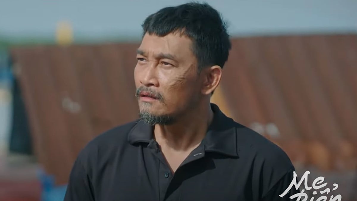 Đại dò hỏi thêm thông tin và sững người trước những thông tin của Quân. Ảnh CMH Đại dò hỏi thêm thông tin và sững người trước những thông tin của Quân. Ảnh CMH