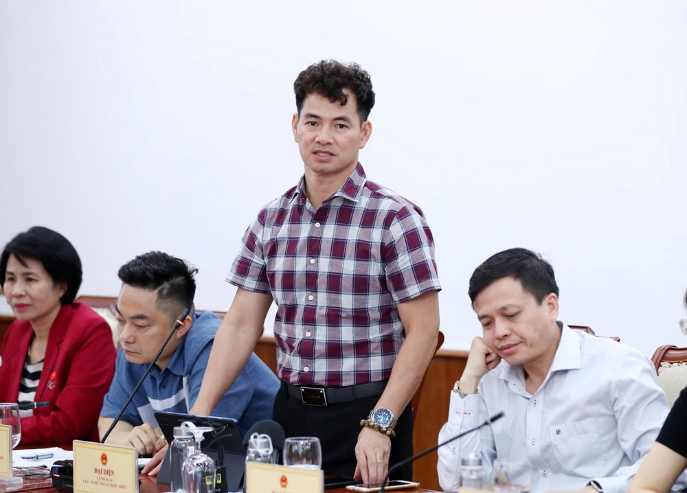 NSND Xuân Bắc, Cục trưởng Cục Nghệ thuật biểu diễn, khẳng định: Nghệ sĩ và người nổi tiếng quảng cáo sai sự thật phải chịu trách nhiệm trước pháp luật. Ảnh: Báo Văn Hoá. NSND Xuân Bắc, Cục trưởng Cục Nghệ thuật biểu diễn, khẳng định: Nghệ sĩ và người nổi tiếng quảng cáo sai sự thật phải chịu trách nhiệm trước pháp luật. Ảnh: Báo Văn Hoá.