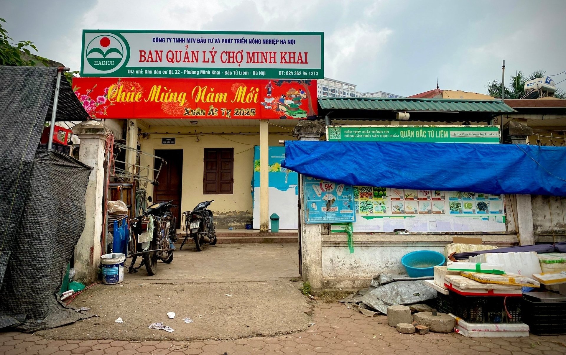 Ban Quản lý chợ Minh Khai. Ảnh: T.T. Ban Quản lý chợ Minh Khai. Ảnh: T.T.