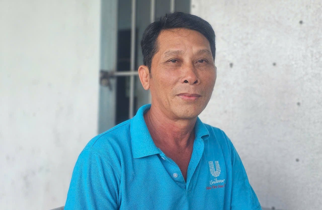 Anh Nguyễn Văn Thịnh, thôn Tân Sinh, xã Cam Thành Bắc, Khánh Hòa cho biết, chăn nuôi an toàn sinh học giúp kiểm soát tốt dịch bệnh. Ảnh: KS. Anh Nguyễn Văn Thịnh, thôn Tân Sinh, xã Cam Thành Bắc, Khánh Hòa cho biết, chăn nuôi an toàn sinh học giúp kiểm soát tốt dịch bệnh. Ảnh: KS.