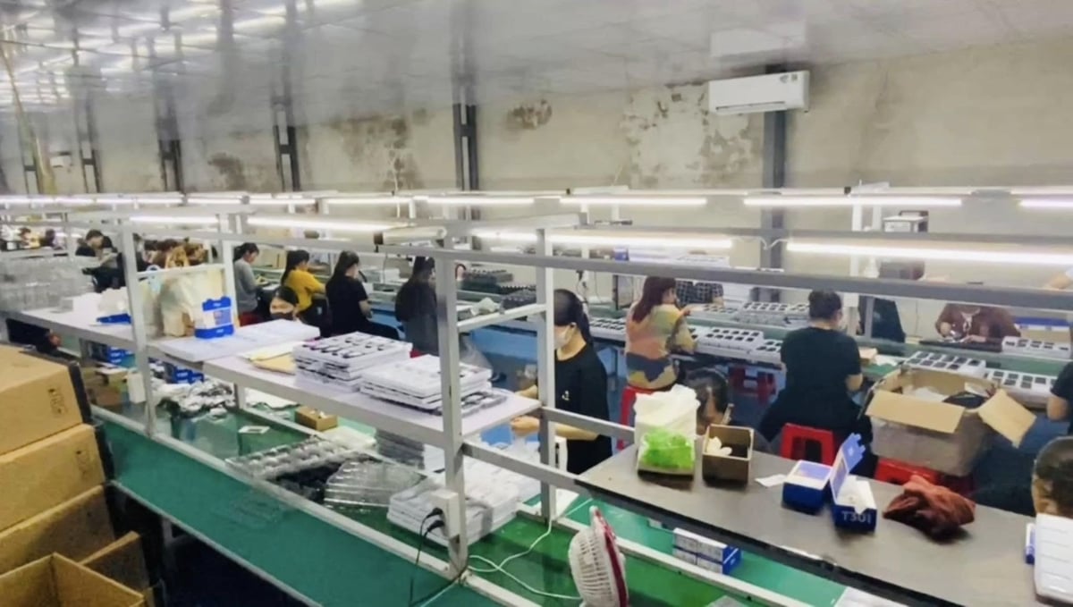 Xưởng lắp ráp điện thoại di động trái phép quy mô lớn bị triệt phá trên địa bàn TP Lạng Sơn, tỉnh Lạng Sơn. Ảnh: BVPL. Xưởng lắp ráp điện thoại di động trái phép quy mô lớn bị triệt phá trên địa bàn TP Lạng Sơn, tỉnh Lạng Sơn. Ảnh: BVPL.