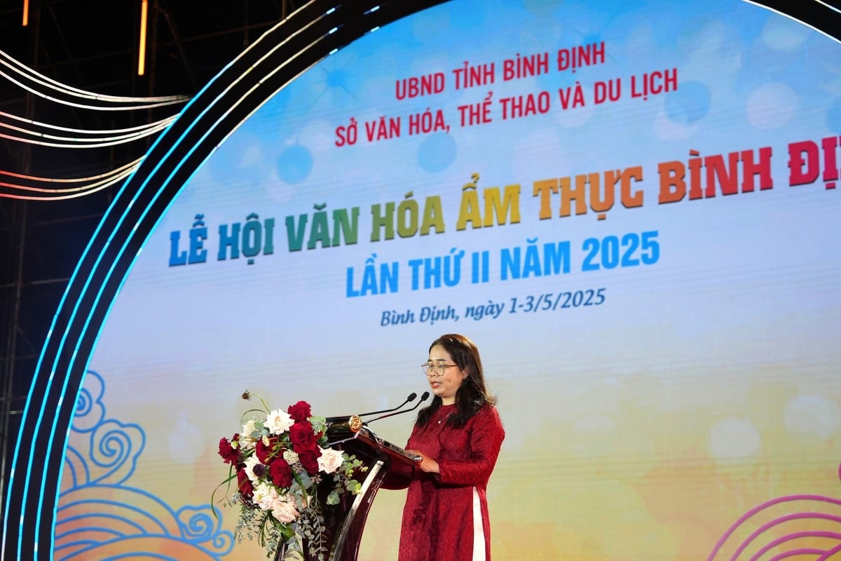 Bà Đỗ Thị Diệu Hạnh, Giám đốc Sở Văn hóa - Thể thao và Du lịch Bình Định, phát biểu tại lễ khai mạc. Ảnh: V.Đ.T. Bà Đỗ Thị Diệu Hạnh, Giám đốc Sở Văn hóa - Thể thao và Du lịch Bình Định, phát biểu tại lễ khai mạc. Ảnh: V.Đ.T.
