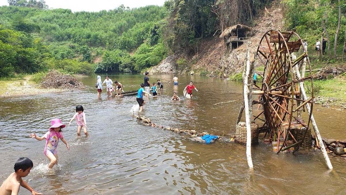 Những điểm đến trải nghiệm ở vùng cao Nghệ An rất được ưa chuộng. Ảnh: Đình Tiệp. Những điểm đến trải nghiệm ở vùng cao Nghệ An rất được ưa chuộng. Ảnh: Đình Tiệp.