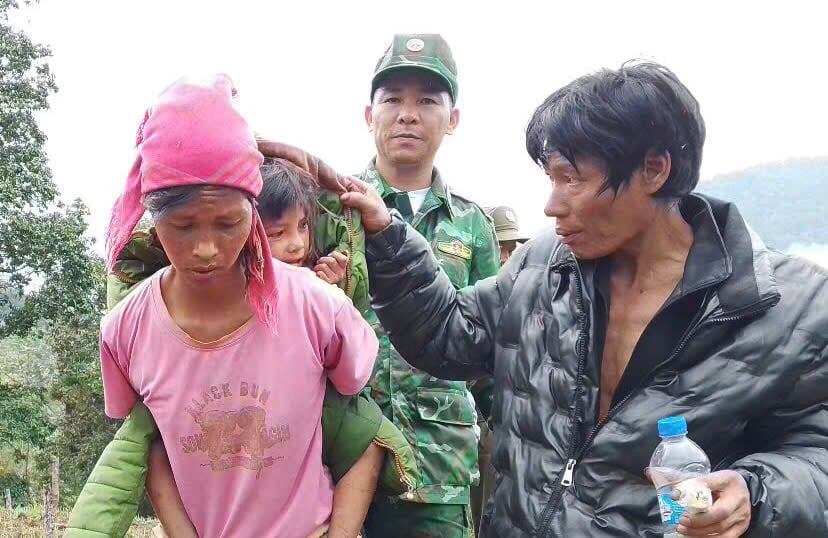 Việc tìm thấy cháu bé thất lạc khẳng định niềm tin của nhân dân với bộ đội biên phòng. Ảnh: T.P. Việc tìm thấy cháu bé thất lạc khẳng định niềm tin của nhân dân với bộ đội biên phòng. Ảnh: T.P.