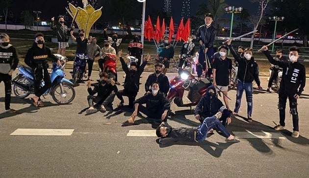 Công an tỉnh Hoà Bình khởi tố, tạm giam đối với 17 đối tượng về hành vi 'Gây rối trật tự công cộng'. Ảnh: Công an tỉnh Hòa Bình. Công an tỉnh Hoà Bình khởi tố, tạm giam đối với 17 đối tượng về hành vi 'Gây rối trật tự công cộng'. Ảnh: Công an tỉnh Hòa Bình.