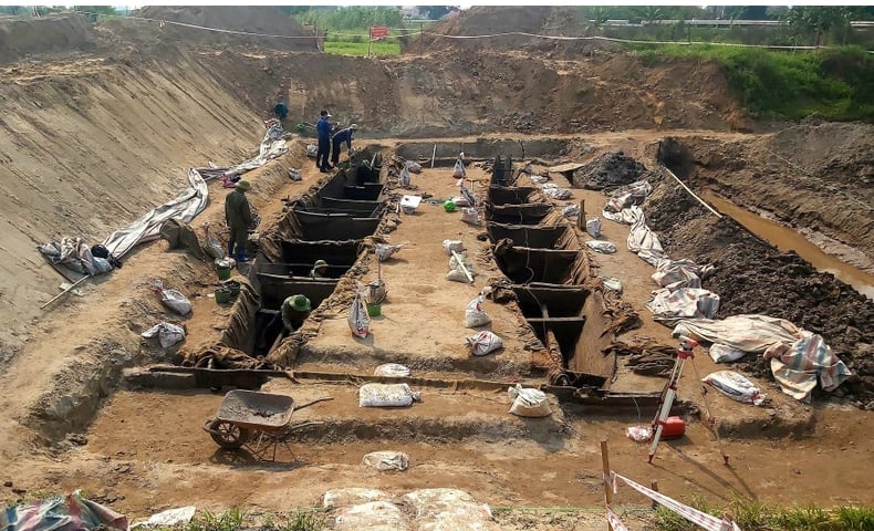 Cần bảo tồn và phát huy giá trị di sản văn hóa. Cần bảo tồn và phát huy giá trị di sản văn hóa.