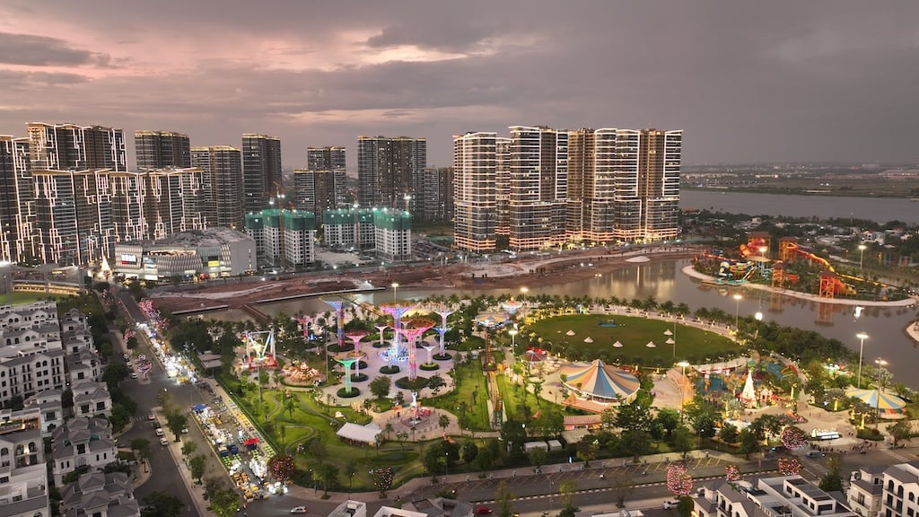 Hệ sinh thái tiện ích tại Vinhomes Grand Park liên tục được bổ sung, gia tăng trải nghiệm cho cư dân và du khách. Hệ sinh thái tiện ích tại Vinhomes Grand Park liên tục được bổ sung, gia tăng trải nghiệm cho cư dân và du khách.