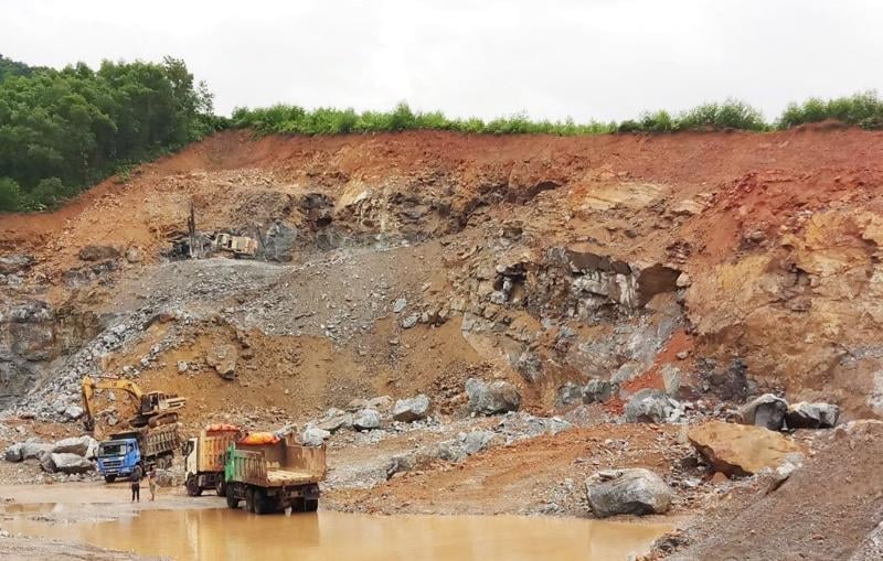 Mỏ khoáng sản đất san lấp gần trung tâm TP Huế có diện tích 16,51 ha, tài nguyên dự báo 2 triệu m3 sắp được đấu giá quyền khai thác. Ảnh minh họa. Mỏ khoáng sản đất san lấp gần trung tâm TP Huế có diện tích 16,51 ha, tài nguyên dự báo 2 triệu m3 sắp được đấu giá quyền khai thác. Ảnh minh họa.