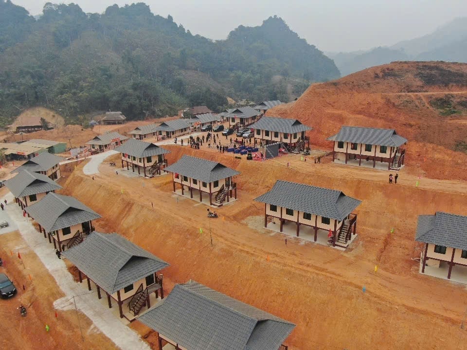 Nhiều khu tái định cư đã và đang được xây dựng để ổn định cuộc sống cho người dân. Ảnh: Thanh Tiến. Nhiều khu tái định cư đã và đang được xây dựng để ổn định cuộc sống cho người dân. Ảnh: Thanh Tiến.