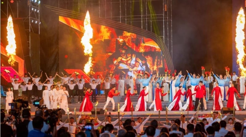 Bừng sáng khát vọng tương lai là chủ đề của Chương 3. Ảnh: Dương Giang. Bừng sáng khát vọng tương lai là chủ đề của Chương 3. Ảnh: Dương Giang.