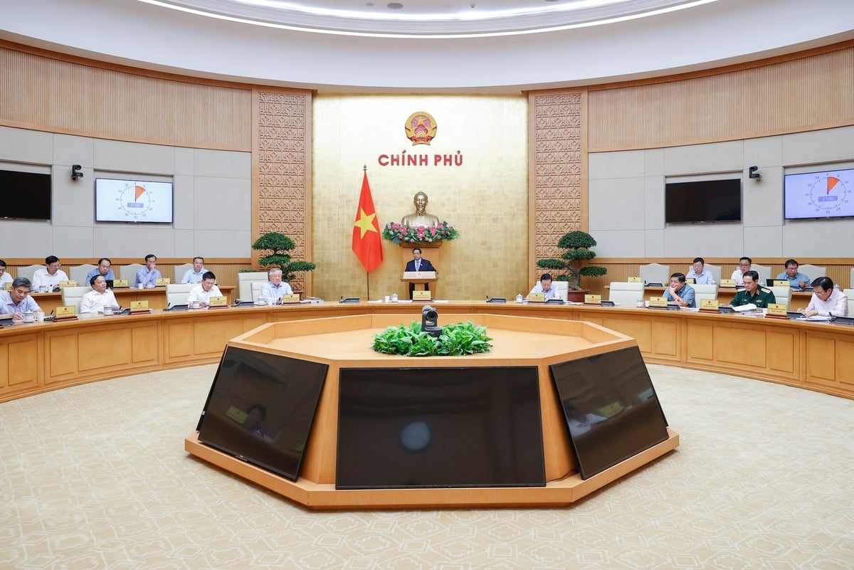 Thủ tướng Phạm Minh Chính chủ trì phiên họp Chính phủ thường kỳ tháng 4/2025. Ảnh: VGP. Thủ tướng Phạm Minh Chính chủ trì phiên họp Chính phủ thường kỳ tháng 4/2025. Ảnh: VGP.