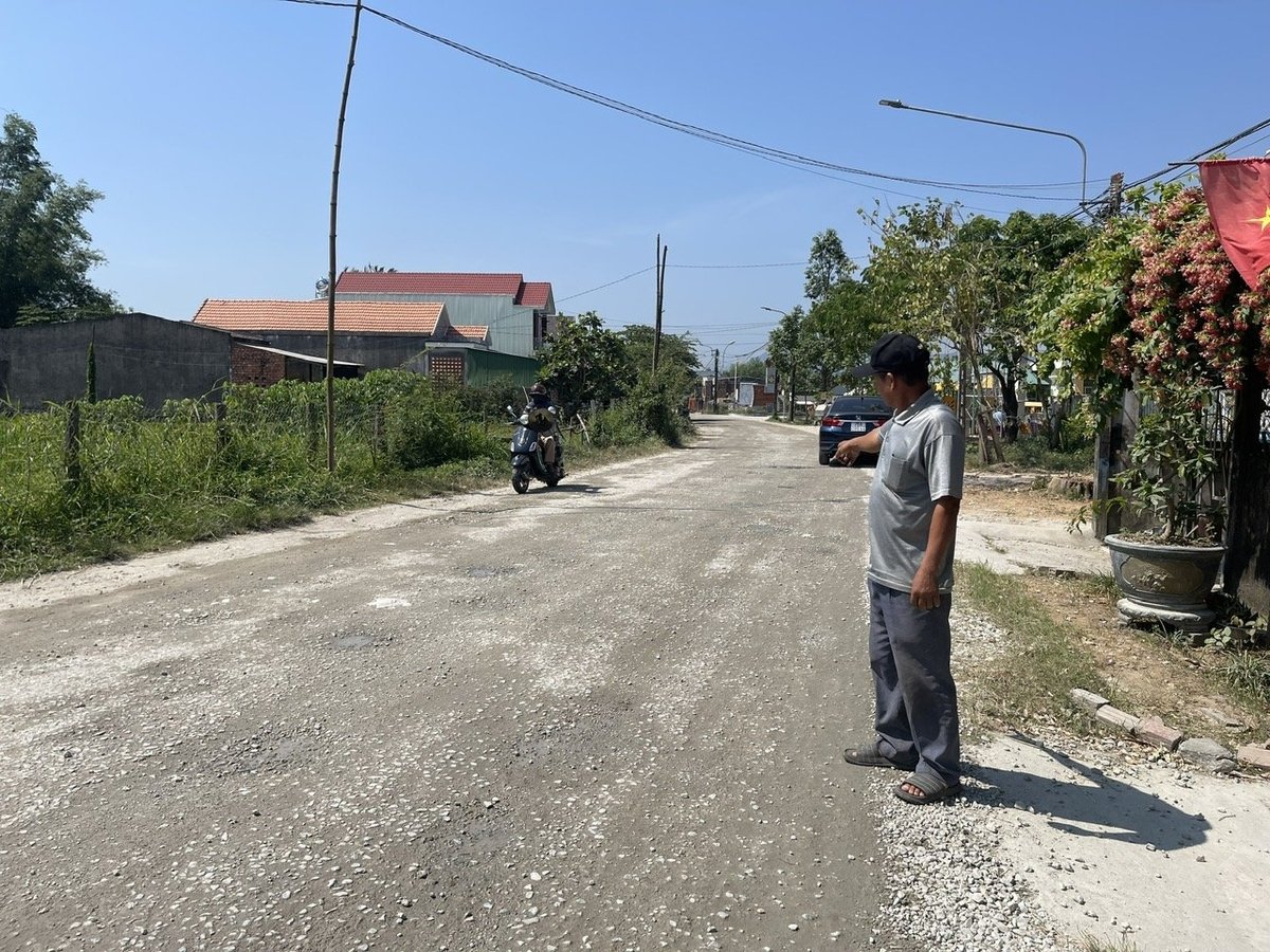 Người dân mong muốn tuyến đường sớm được hoàn trả. Ảnh: Văn Hà. Người dân mong muốn tuyến đường sớm được hoàn trả. Ảnh: Văn Hà.