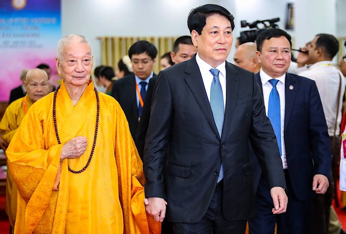 Chủ tịch nước Lương Cường và Đức Pháp chủ Giáo hội Phật giáo Việt Nam - Đại lão hòa thượng Thích Trí Quảng về dự đại lễ Vesak 2025. Ảnh: HT. Chủ tịch nước Lương Cường và Đức Pháp chủ Giáo hội Phật giáo Việt Nam - Đại lão hòa thượng Thích Trí Quảng về dự đại lễ Vesak 2025. Ảnh: HT.