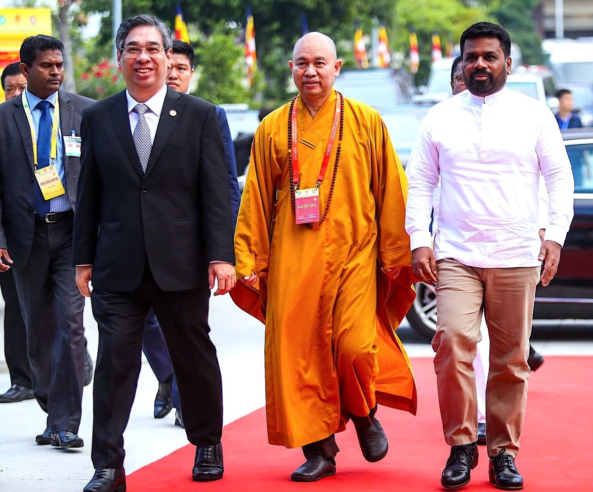 Tổng thống Sri Lanka Anura Kumara Dissanayaka (áo trắng) dự khai mạc đại lễ Vesak Liên hợp quốc. Ảnh: HT. Tổng thống Sri Lanka Anura Kumara Dissanayaka (áo trắng) dự khai mạc đại lễ Vesak Liên hợp quốc. Ảnh: HT.
