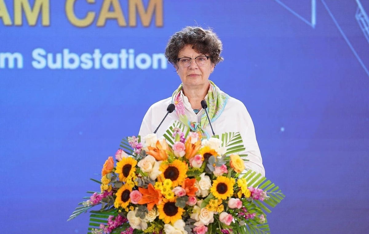 Bà Helga Margarete Barth - Đại sứ CHLB Đức tại Việt Nam phát biểu tại buổi lễ. Ảnh: EVNNPC. Bà Helga Margarete Barth - Đại sứ CHLB Đức tại Việt Nam phát biểu tại buổi lễ. Ảnh: EVNNPC.