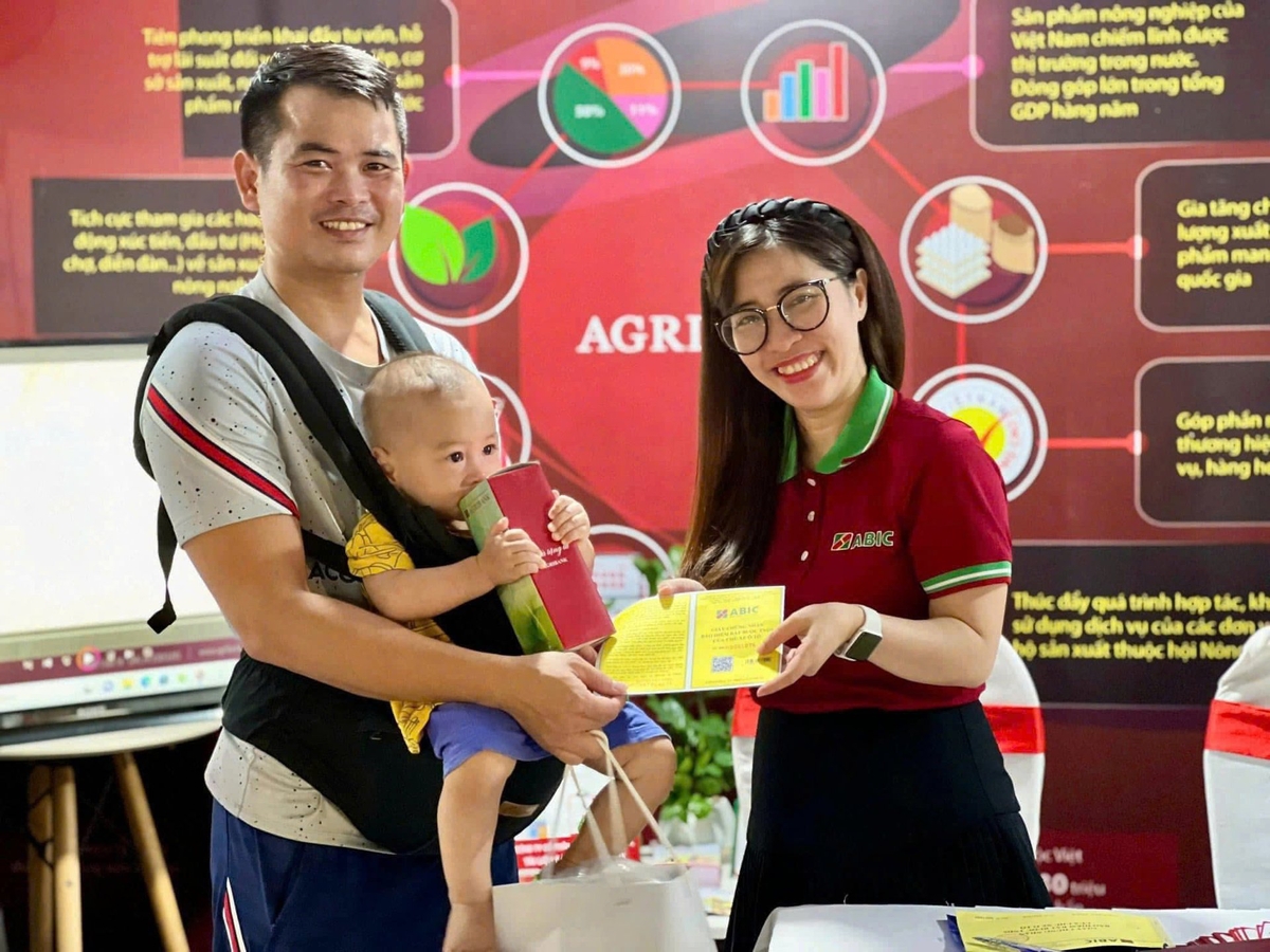 Bảo hiểm Agribank là đơn vị tiên phong triển khai kinh doanh các sản phẩm bảo hiểm bán lẻ vào khu vực Nông nghiệp - Nông thôn - Nông dân. Ảnh: ABIC. Bảo hiểm Agribank là đơn vị tiên phong triển khai kinh doanh các sản phẩm bảo hiểm bán lẻ vào khu vực Nông nghiệp - Nông thôn - Nông dân. Ảnh: ABIC.