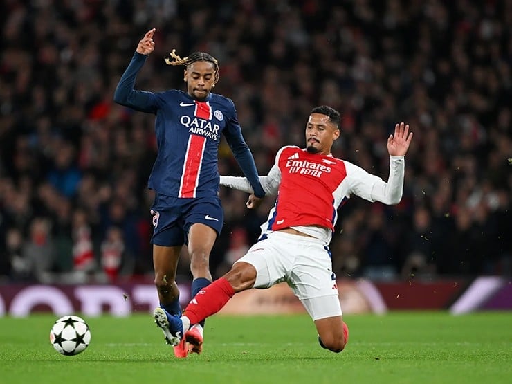 Các cuộc đối đầu giữa Arsenal (áo đỏ) và PSG hứa hẹn sẽ rất hấp dẫn. Ảnh: Tiến Long. Các cuộc đối đầu giữa Arsenal (áo đỏ) và PSG hứa hẹn sẽ rất hấp dẫn. Ảnh: Tiến Long.
