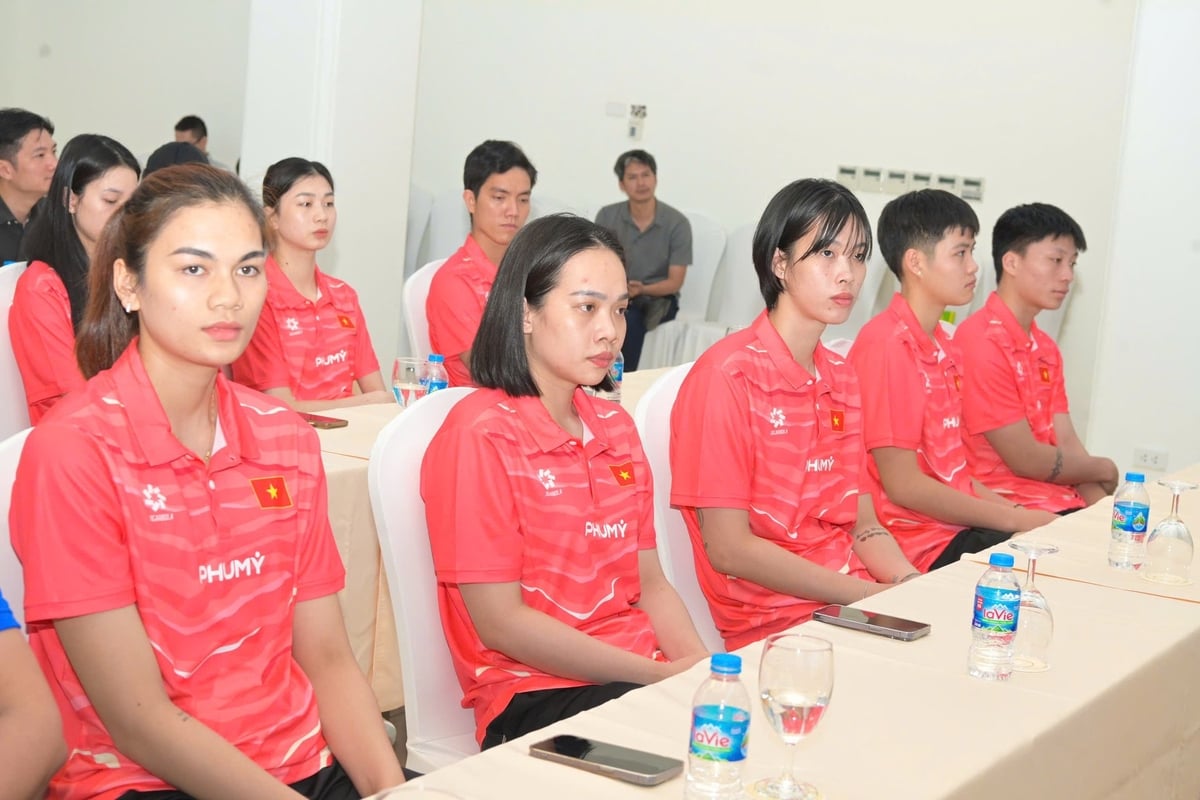 PVFCCO- Phú Mỹ chính thức đồng hành cùng Đội tuyển Bóng chuyền nữ Việt Nam. Ảnh: Đình Khôi. PVFCCO- Phú Mỹ chính thức đồng hành cùng Đội tuyển Bóng chuyền nữ Việt Nam. Ảnh: Đình Khôi.