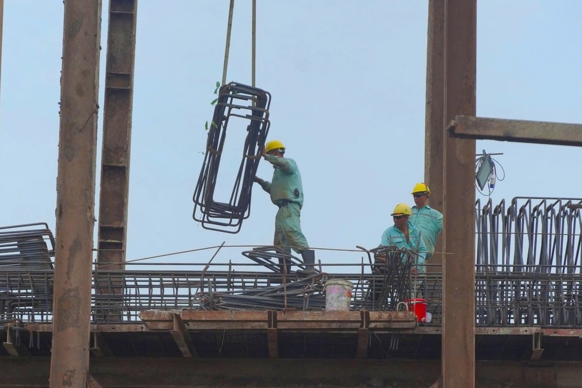 Dự án Châu Đốc - Cần Thơ - Sóc Trăng đoạn qua địa bàn TP Cần Thơ là một trong những công trình trọng điểm sẽ được đẩy mạnh giải ngân trong thời gian tới. Ảnh: TQ. Dự án Châu Đốc - Cần Thơ - Sóc Trăng đoạn qua địa bàn TP Cần Thơ là một trong những công trình trọng điểm sẽ được đẩy mạnh giải ngân trong thời gian tới. Ảnh: TQ.