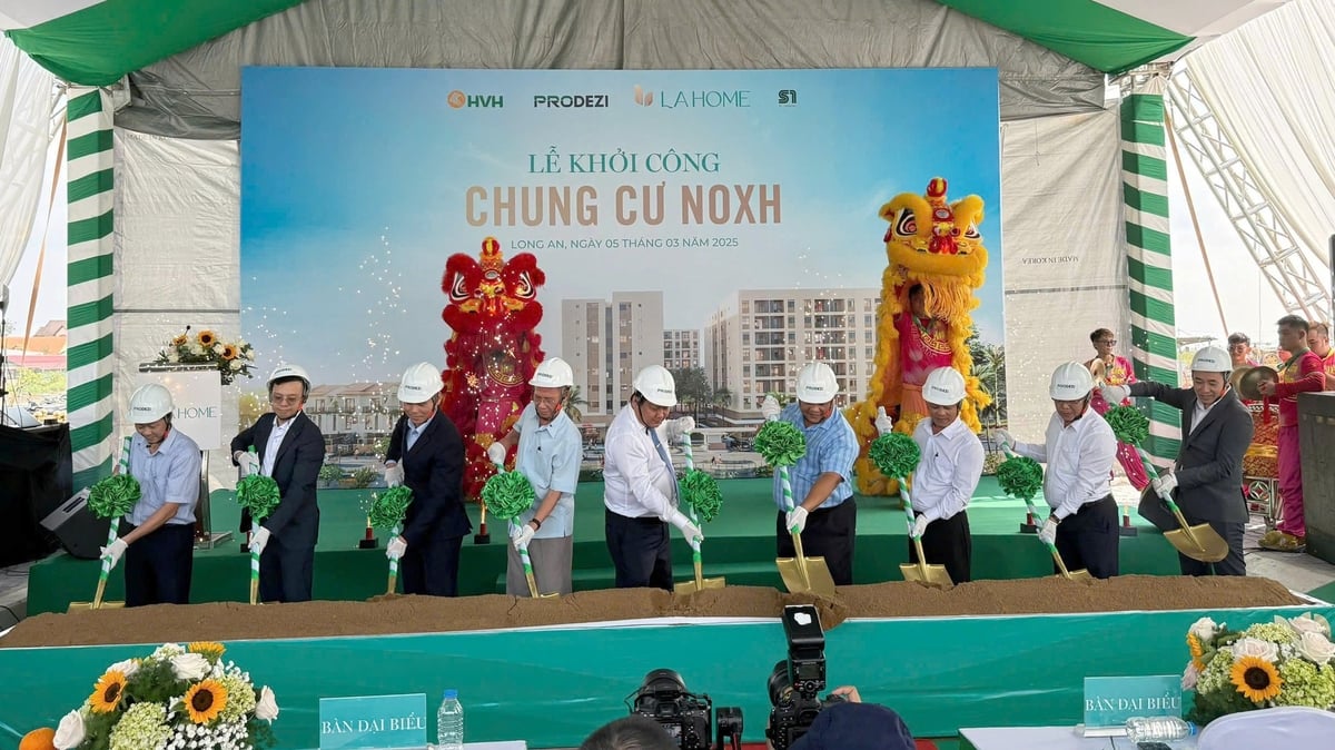 Nghi thức khởi công chung cư nhà ở xã hội tại Long An vừa qua. Ảnh: Thanh Bạch. Nghi thức khởi công chung cư nhà ở xã hội tại Long An vừa qua. Ảnh: Thanh Bạch.