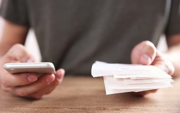 Vào mùa nóng, hóa đơn tiền điện tăng vọt, trở thành nỗi lo của nhiều hộ gia đình. Ảnh: Sunhouse. Vào mùa nóng, hóa đơn tiền điện tăng vọt, trở thành nỗi lo của nhiều hộ gia đình. Ảnh: Sunhouse.