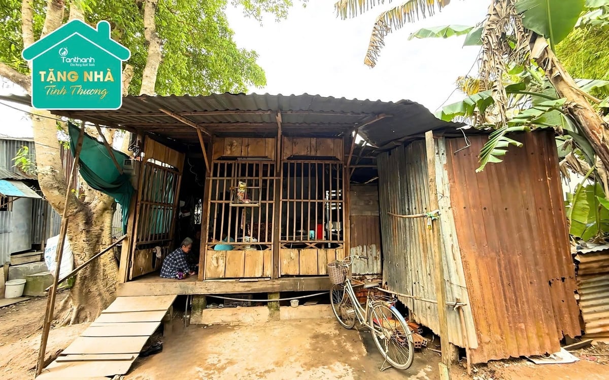 Mái nhà – hai tiếng tưởng như bình dị, nhưng lại là ước mơ lớn lao đối với rất nhiều mảnh đời kém may mắn. Ảnh: Tân Thành. Mái nhà – hai tiếng tưởng như bình dị, nhưng lại là ước mơ lớn lao đối với rất nhiều mảnh đời kém may mắn. Ảnh: Tân Thành.