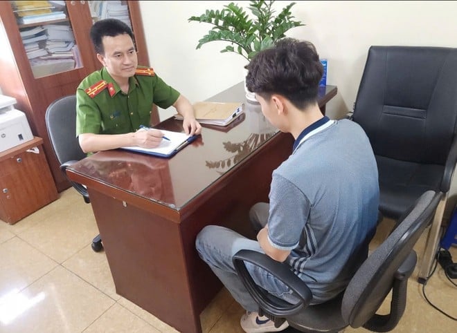 Cơ quan điều tra làm việc với bị hại. Ảnh: Bộ Công an. Cơ quan điều tra làm việc với bị hại. Ảnh: Bộ Công an.