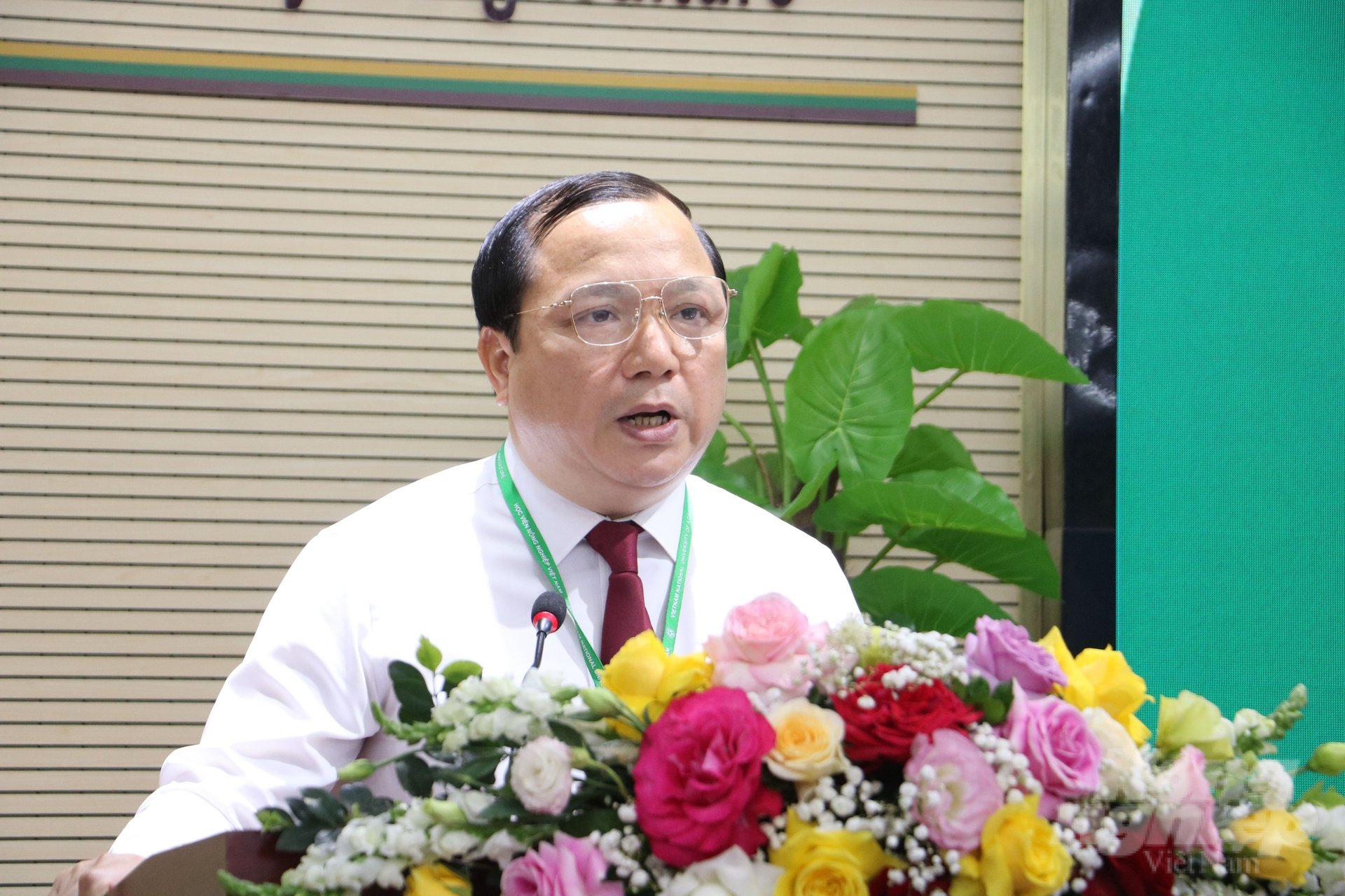 PGS.TS Vũ Ngọc Huyên, Phó Giám đốc Học viện Nông nghiệp Việt Nam phát biểu tại buổi lễ. Ảnh: Hưng Giang PGS.TS Vũ Ngọc Huyên, Phó Giám đốc Học viện Nông nghiệp Việt Nam phát biểu tại buổi lễ. Ảnh: Hưng Giang