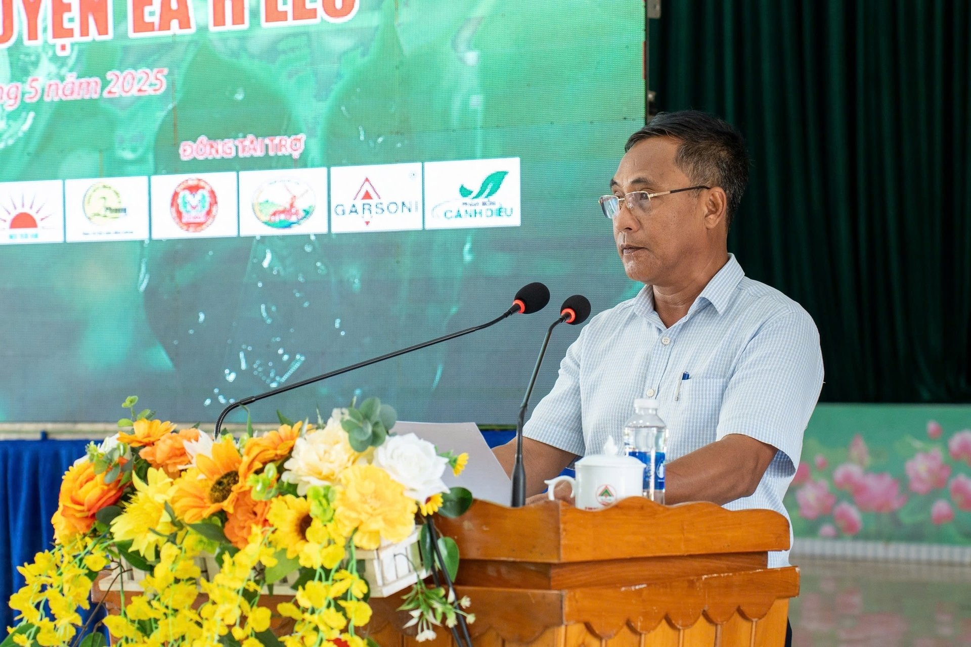 Phó Chủ tịch UBND huyện Ea H’Leo Y Thắng Êban phát biểu khai mạc hội thảo. Ảnh: Trần Thọ. Phó Chủ tịch UBND huyện Ea H’Leo Y Thắng Êban phát biểu khai mạc hội thảo. Ảnh: Trần Thọ.