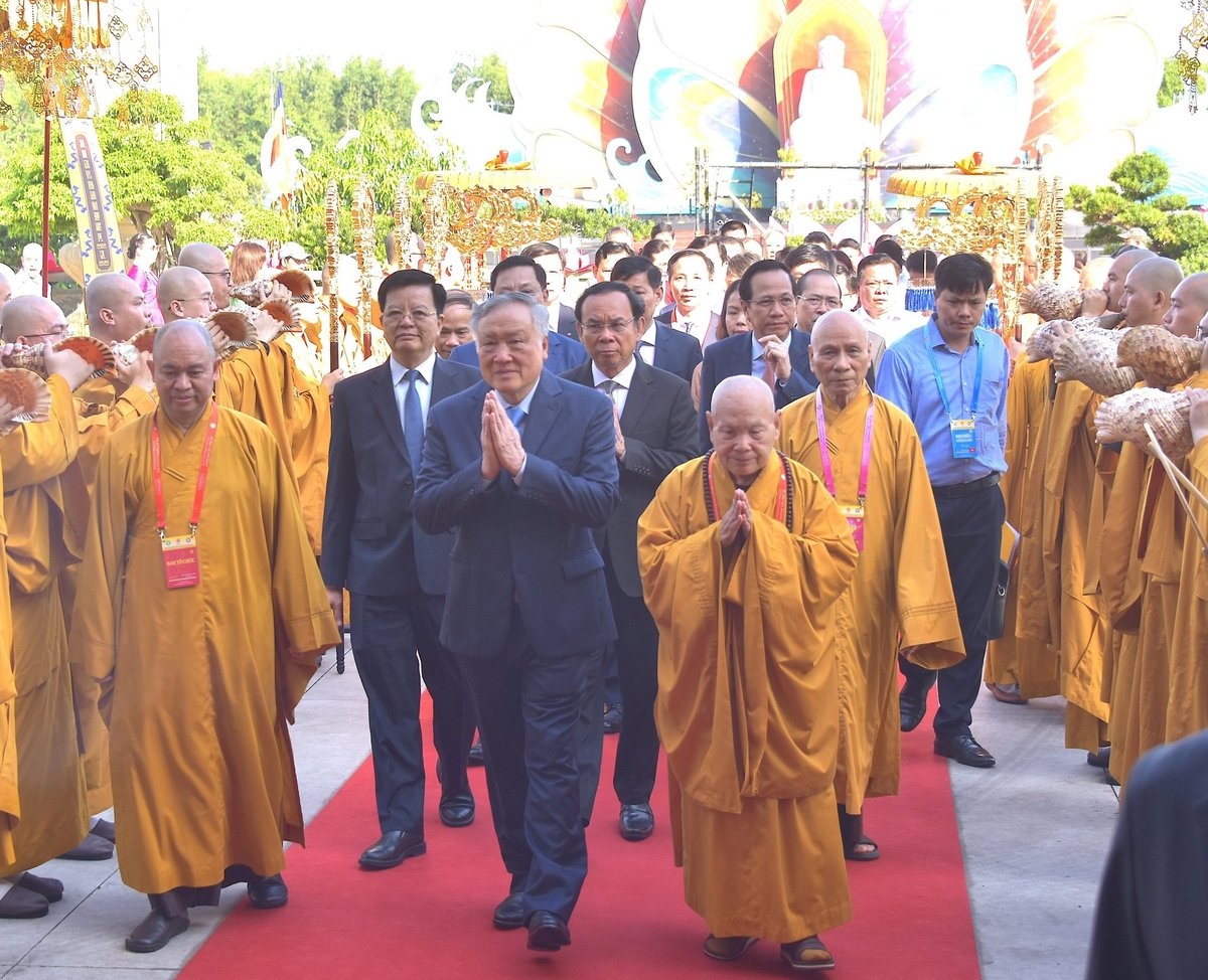 Phó Thủ tướng Thường trực Chính phủ Nguyễn Hòa Bình và các nhà lãnh đạo đến dự Lễ bế mạc Đại lễ Vesak Liên hợp quốc 2025. Ảnh: HT. Phó Thủ tướng Thường trực Chính phủ Nguyễn Hòa Bình và các nhà lãnh đạo đến dự Lễ bế mạc Đại lễ Vesak Liên hợp quốc 2025. Ảnh: HT.